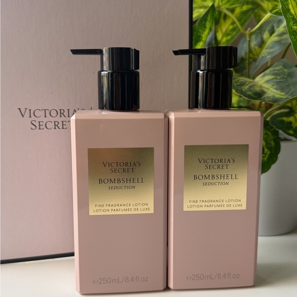 Victoria's Secret Bombshell Seduction Fine Fragrance Lotion set of 2. NWT - Picture 2 of 4